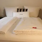 Schoener Wohnen In Der Suedstadt 6 Personen, Balkon, Fahrradgarage * Paderborn