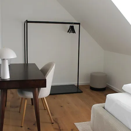 Schoener Wohnen In Der Suedstadt 6 Personen, Balkon, Fahrradgarage * Paderborn