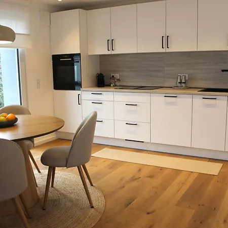 Schoener Wohnen In Der Suedstadt 6 Personen, Balkon, Fahrradgarage