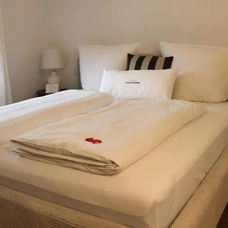 Schoener Wohnen In Der Suedstadt 6 Personen, Balkon, Fahrradgarage Lägenhet Paderborn