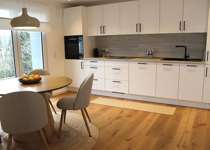 Schoener Wohnen In Der Suedstadt 6 Personen, Balkon, Fahrradgarage