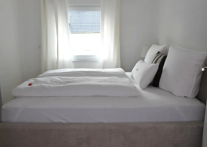 Schoener Wohnen In Der Suedstadt 6 Personen, Balkon, Fahrradgarage